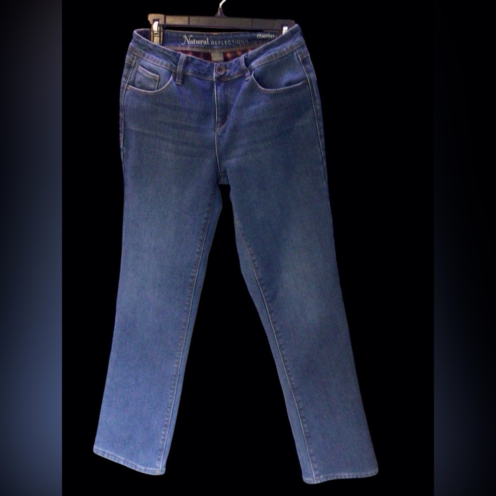 EUC...Womens Natural Reflections flannel lined jeans. Size 4